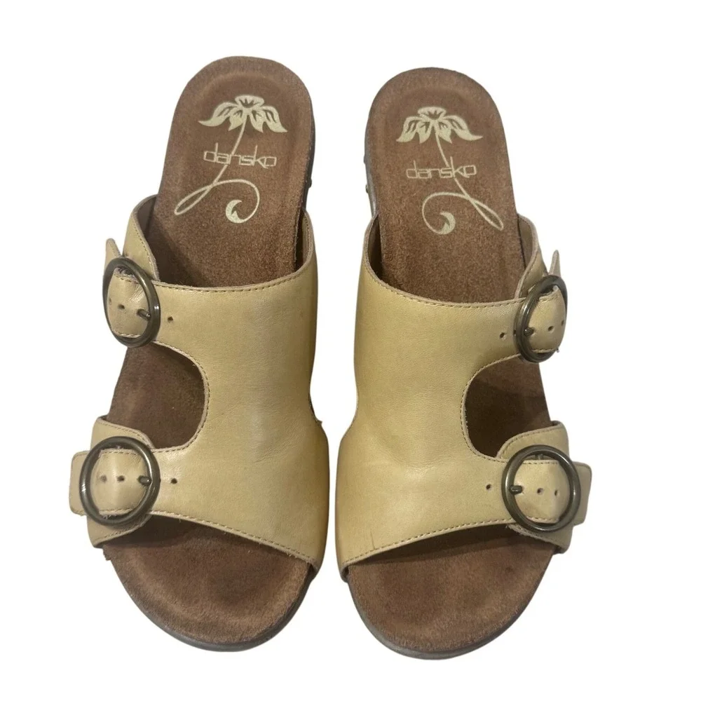 Dansko Fern Wedge Sandals Womens 8 Tan Leather Studded Buckle 1908039300